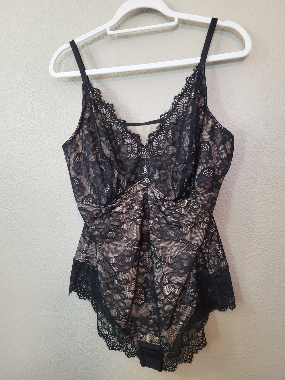Unbranded Size 3XL Womens Black Lace Nude Lined Wireless One Piece Bodysuit